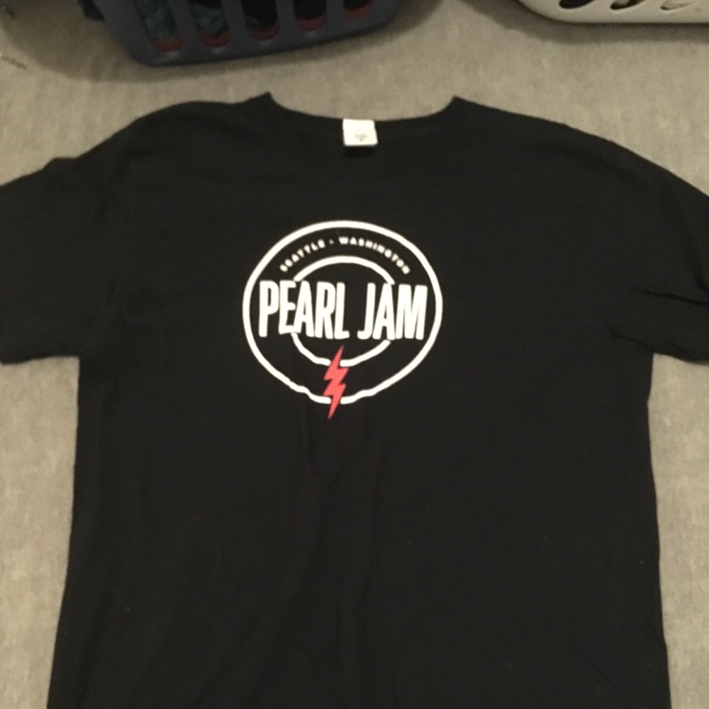 Pearl Jam Black 2014 European tour shirt